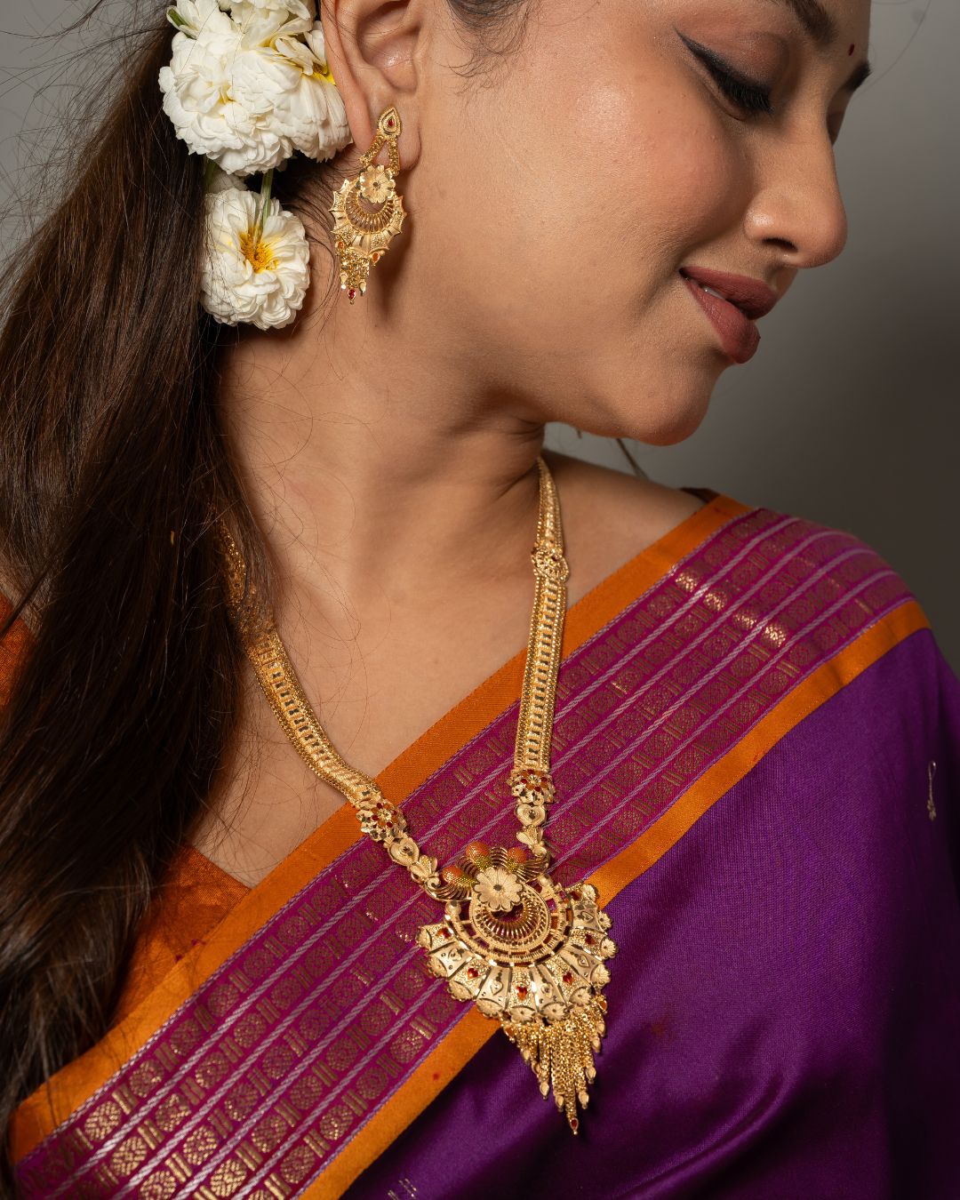 Aishwarya Kireeta Bridal Jewellery Set – Antique Matte Gold Necklace With Earrings