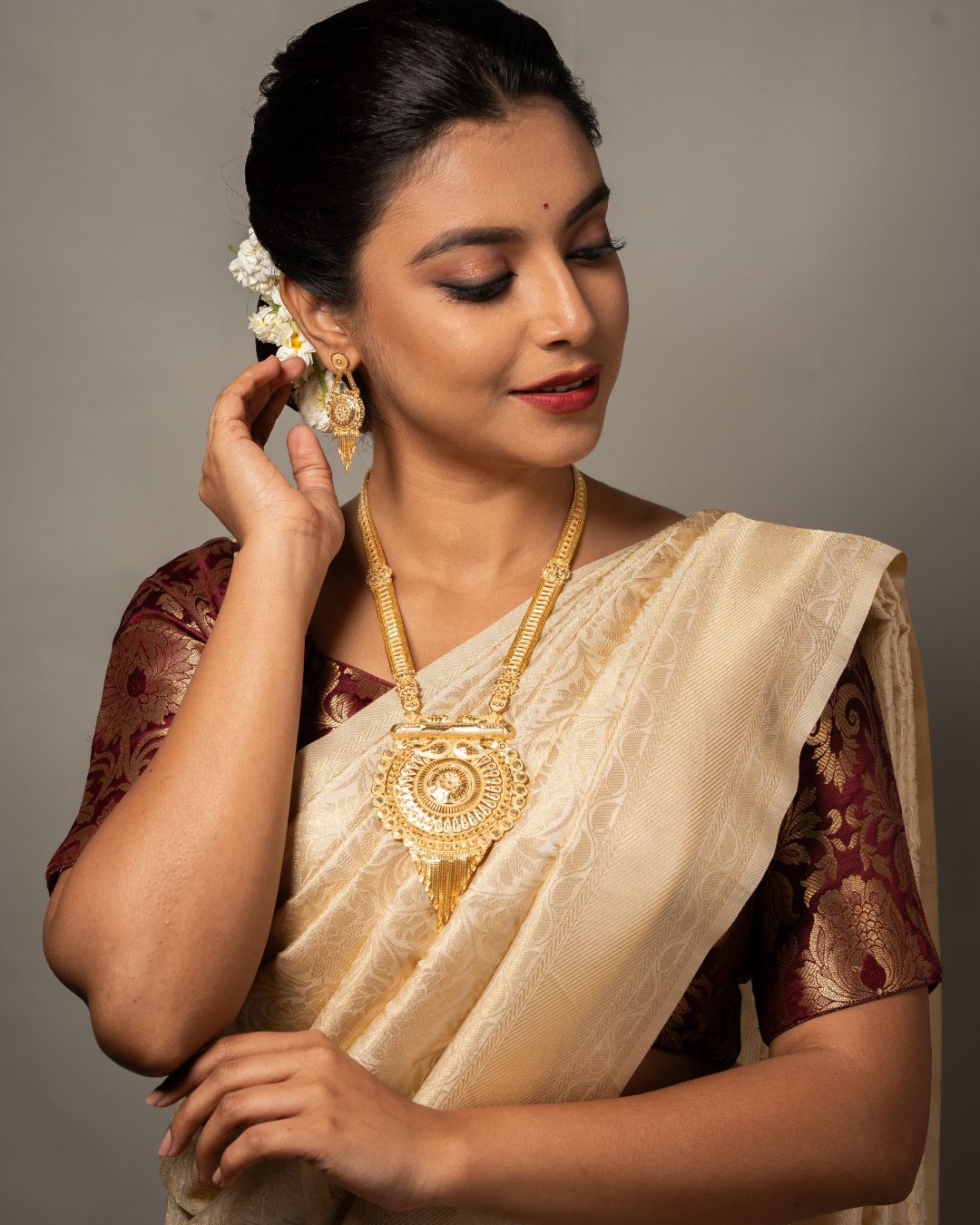 Aishwarya Surya Vamsa Royal Heritage Jewellery Set – Statement Necklace With Earrings
