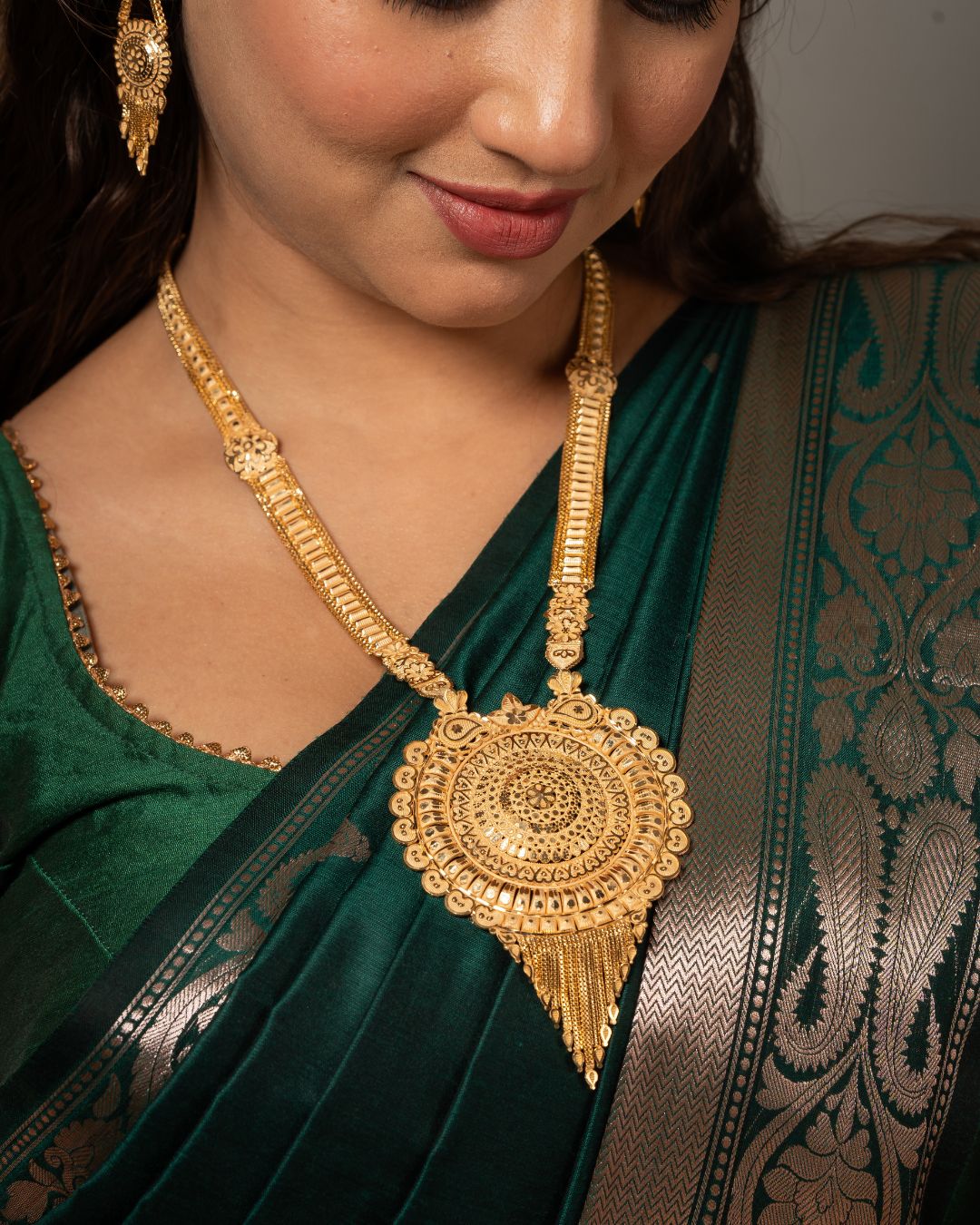 Aishwarya Mandala Antique Jewellery Set – Antique Matte Gold-Plated Necklace & Earrings Set