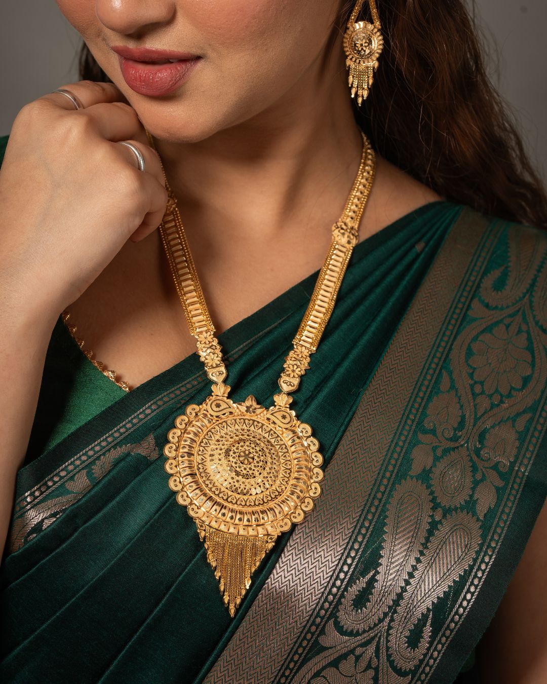 Aishwarya Mandala Antique Jewellery Set – Antique Matte Gold-Plated Necklace & Earrings Set