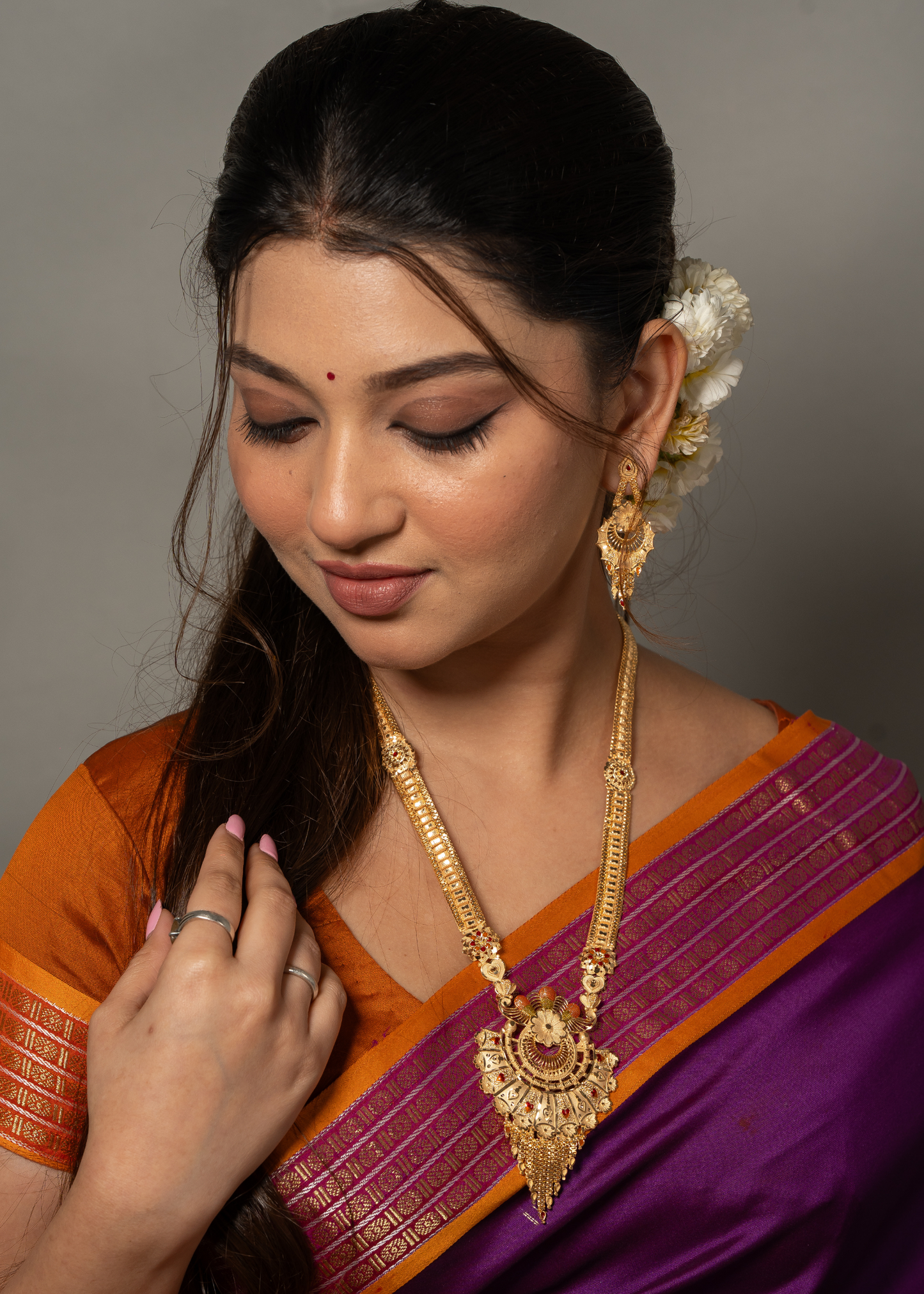 Aishwarya Kireeta Bridal Jewellery Set – Antique Matte Gold Necklace With Earrings